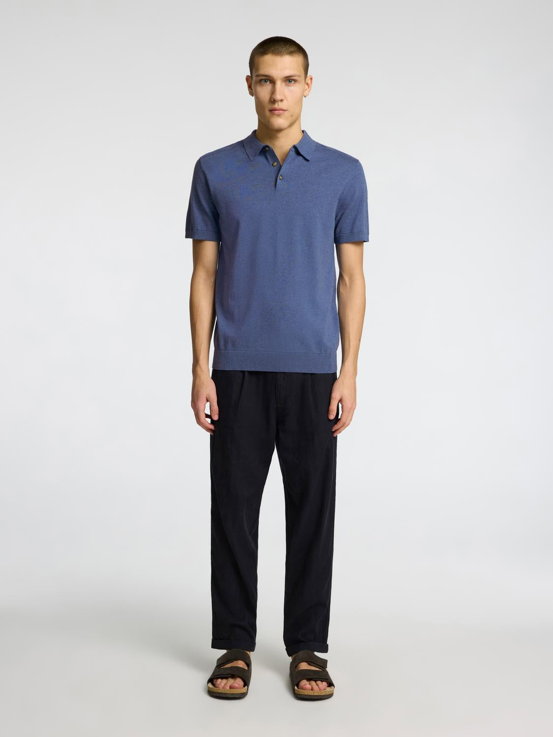 model_shot-front_full